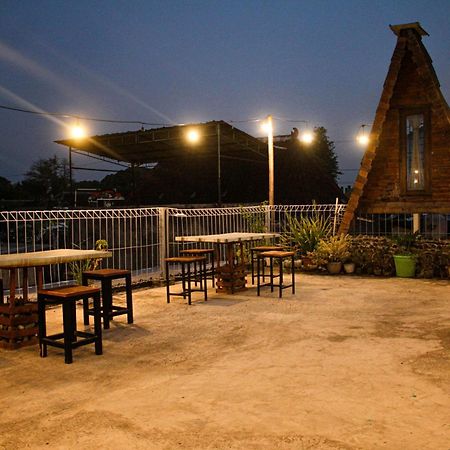 Super Oyo Capital O 2258 Santana Syariah Guest House Kartosuro Dış mekan fotoğraf