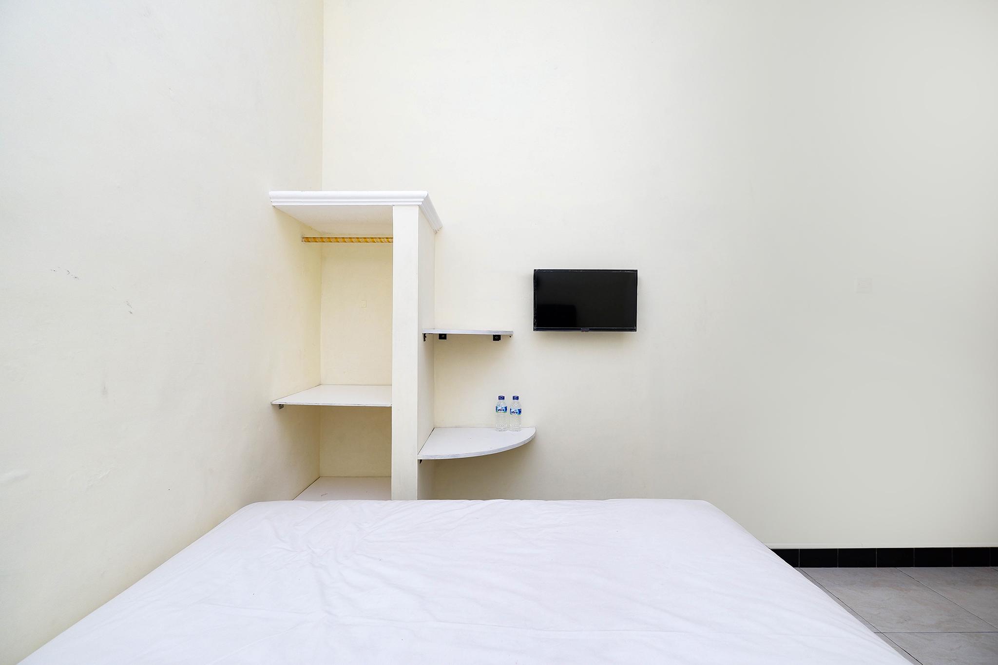 Super Oyo Capital O 2258 Santana Syariah Guest House Kartosuro Dış mekan fotoğraf