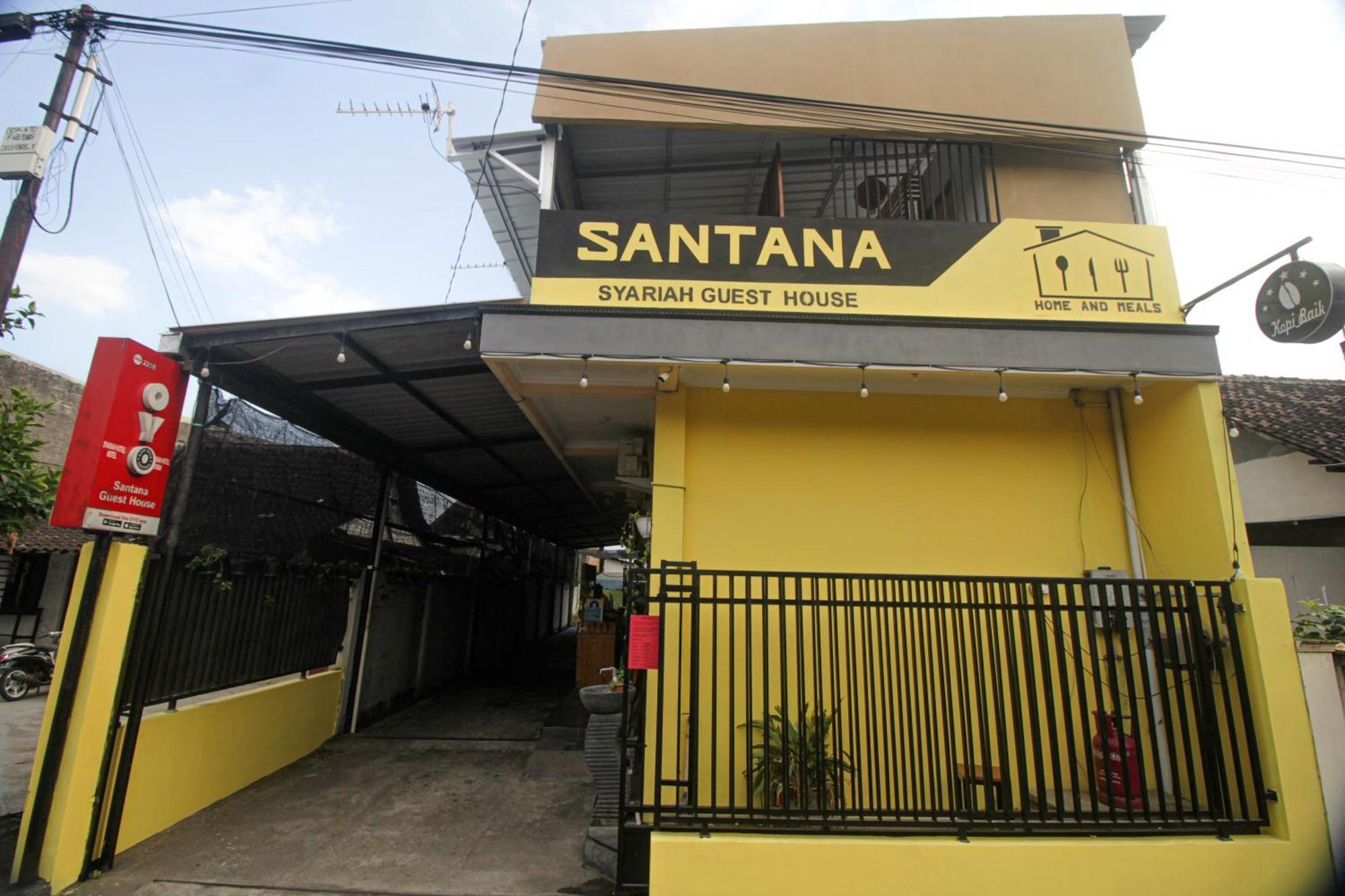 Super Oyo Capital O 2258 Santana Syariah Guest House Kartosuro Dış mekan fotoğraf