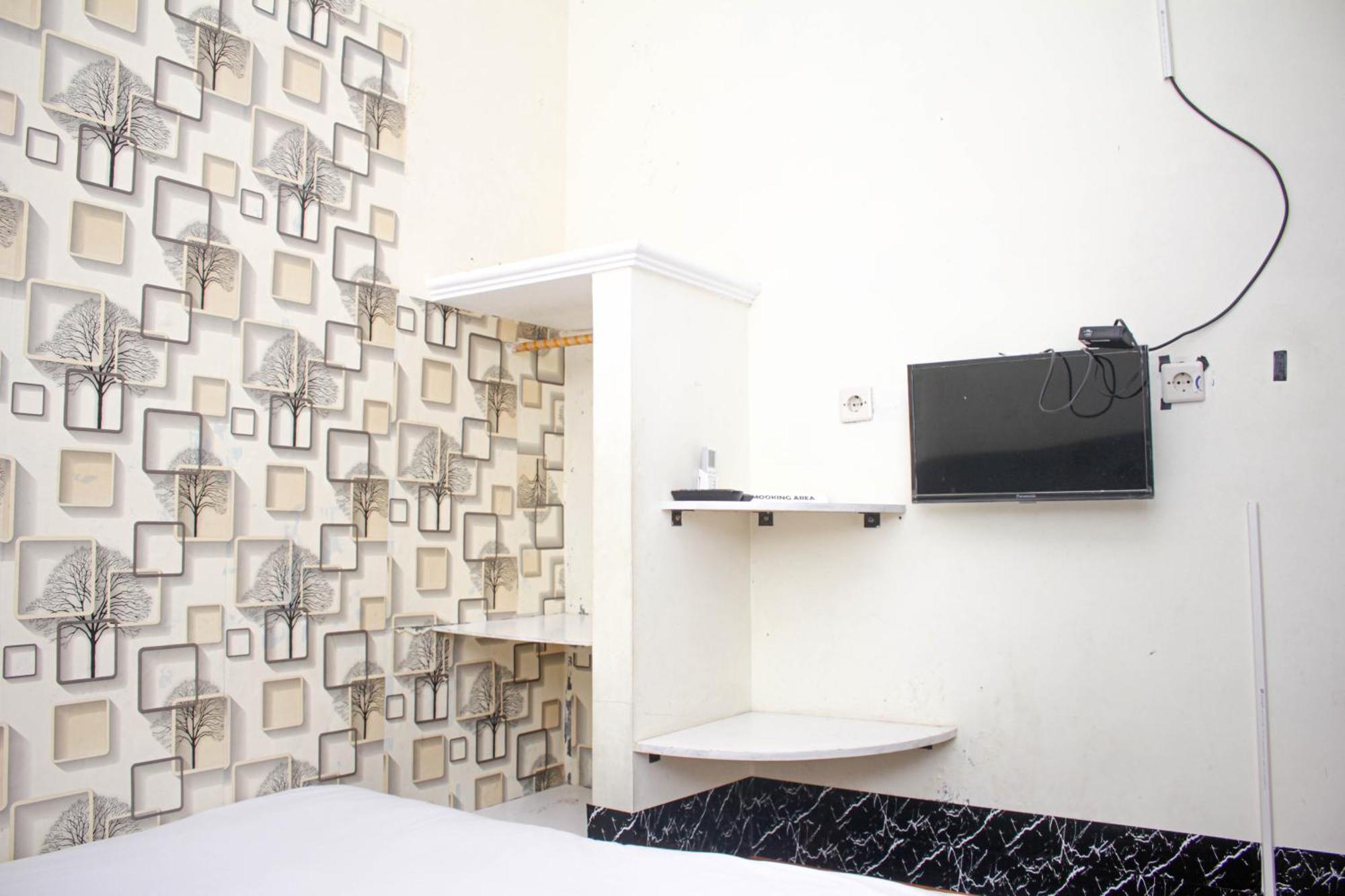 Super Oyo Capital O 2258 Santana Syariah Guest House Kartosuro Dış mekan fotoğraf