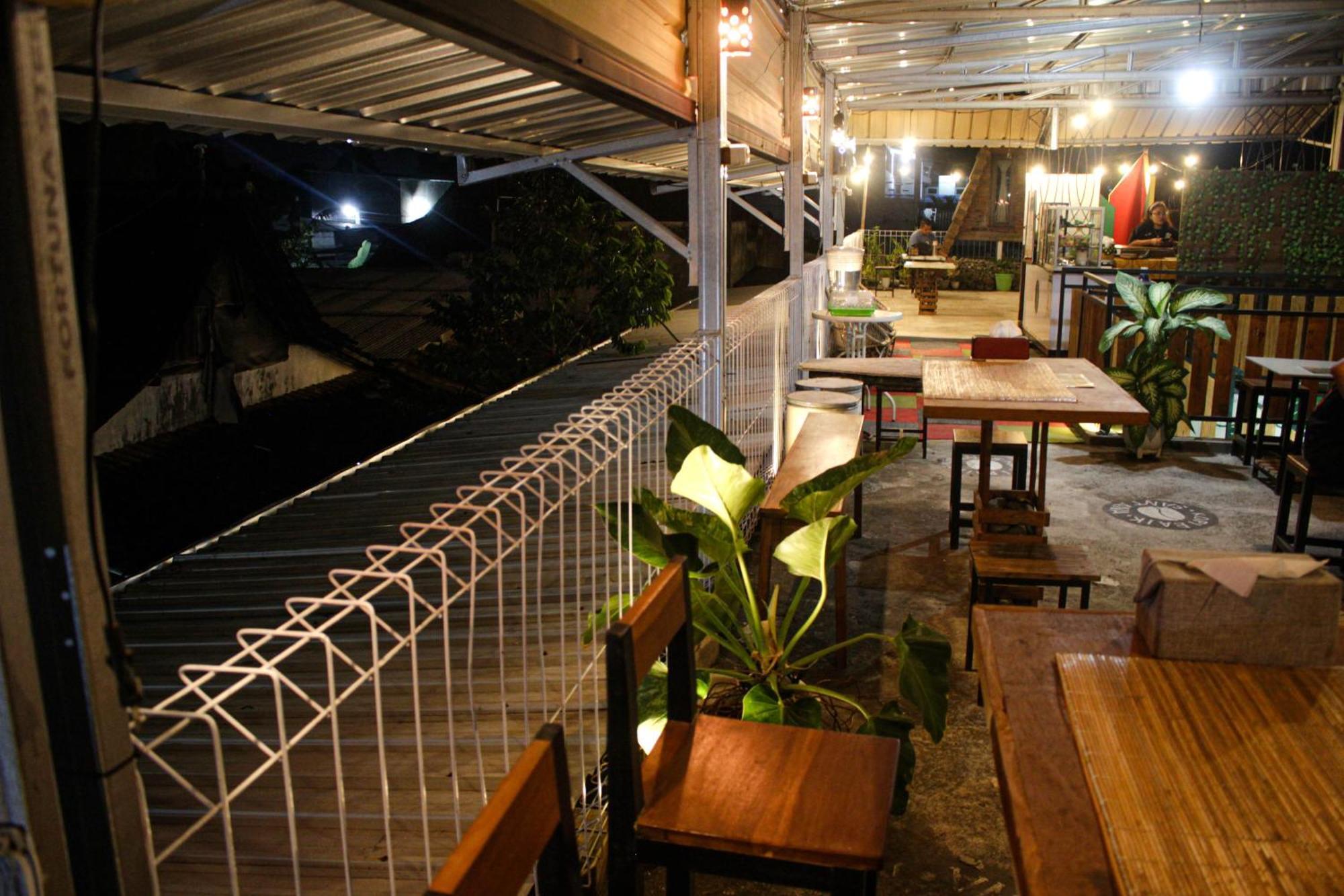 Super Oyo Capital O 2258 Santana Syariah Guest House Kartosuro Dış mekan fotoğraf