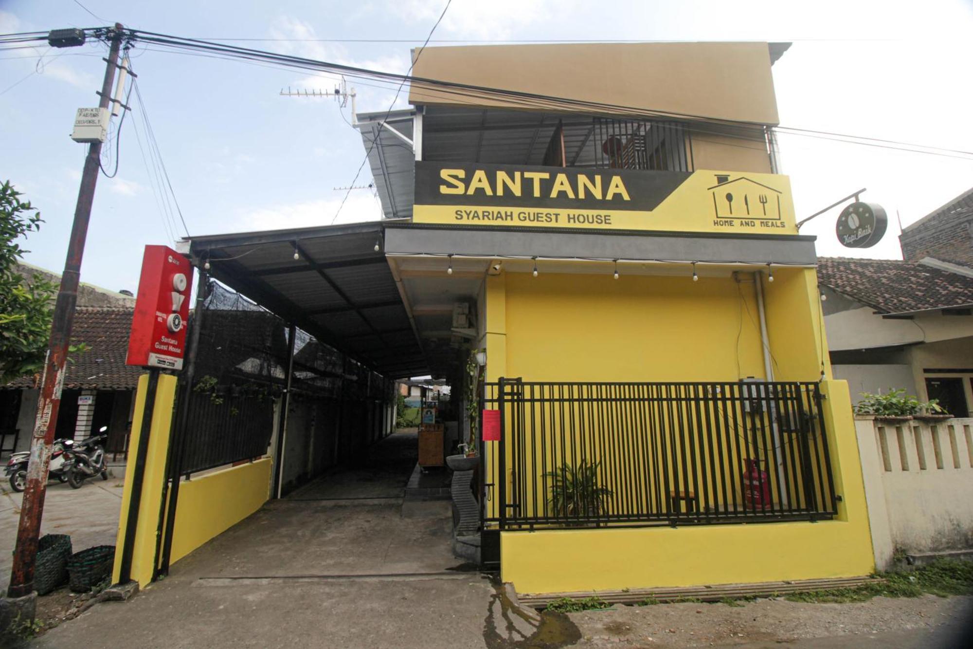 Super Oyo Capital O 2258 Santana Syariah Guest House Kartosuro Dış mekan fotoğraf