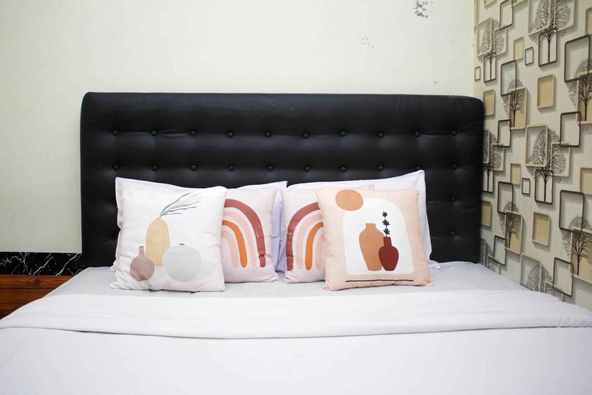 Super Oyo Capital O 2258 Santana Syariah Guest House Kartosuro Dış mekan fotoğraf